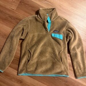 Patagonia Women's Re-Tool Snap-T Pullover in a brown/tan color Size Medium